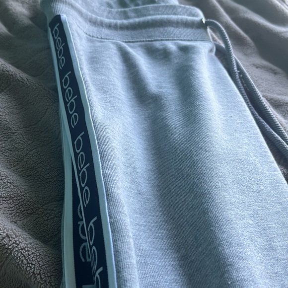 Bebe grey jogger sweatpants, size large - Picture 3 of 3